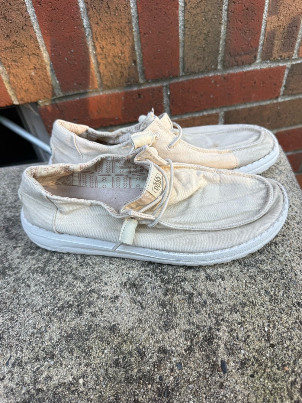 Hey Dude Wendy Women’s Size 8 Off White Canvas Slip-On Shoes